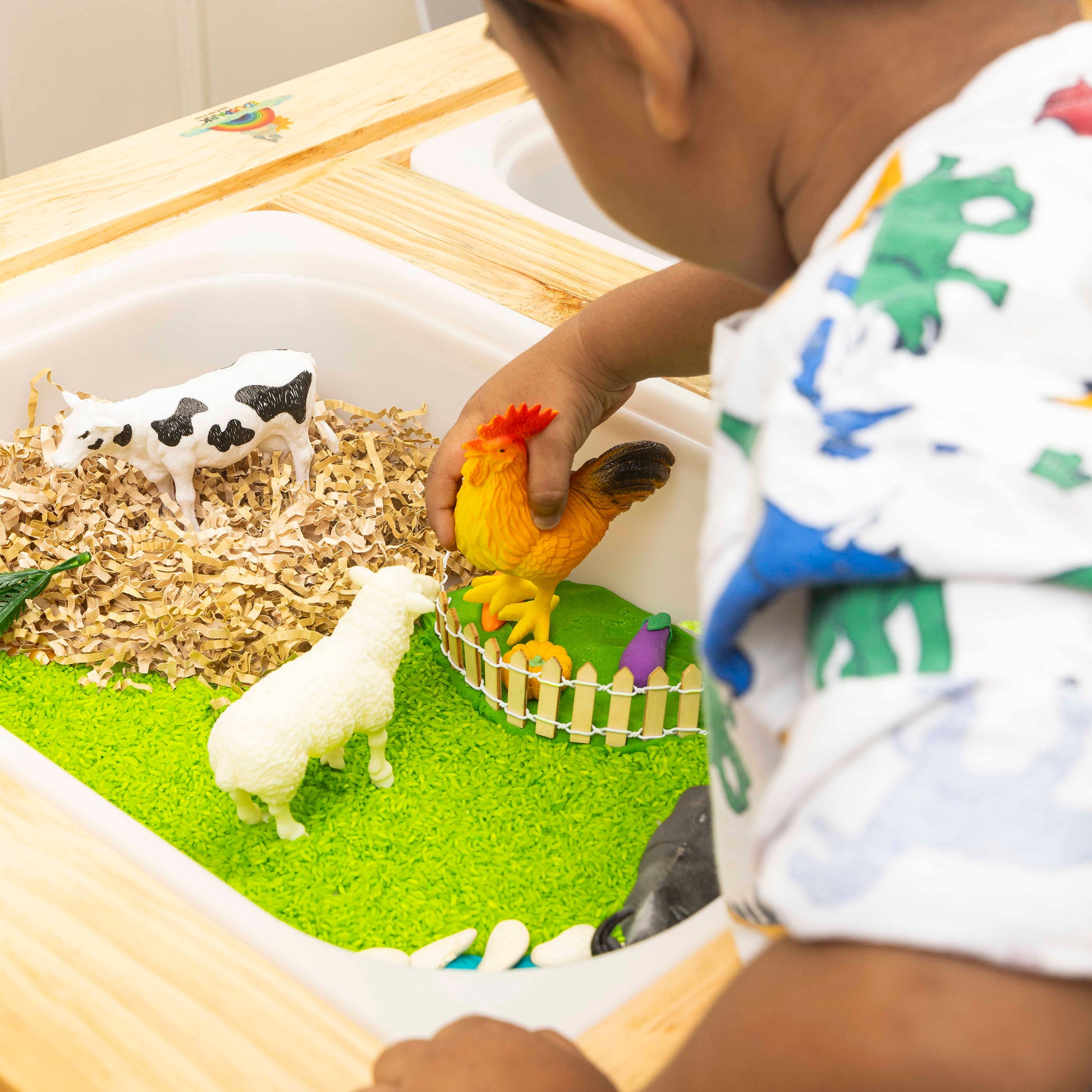 Farm Animals Sensory Play Bin