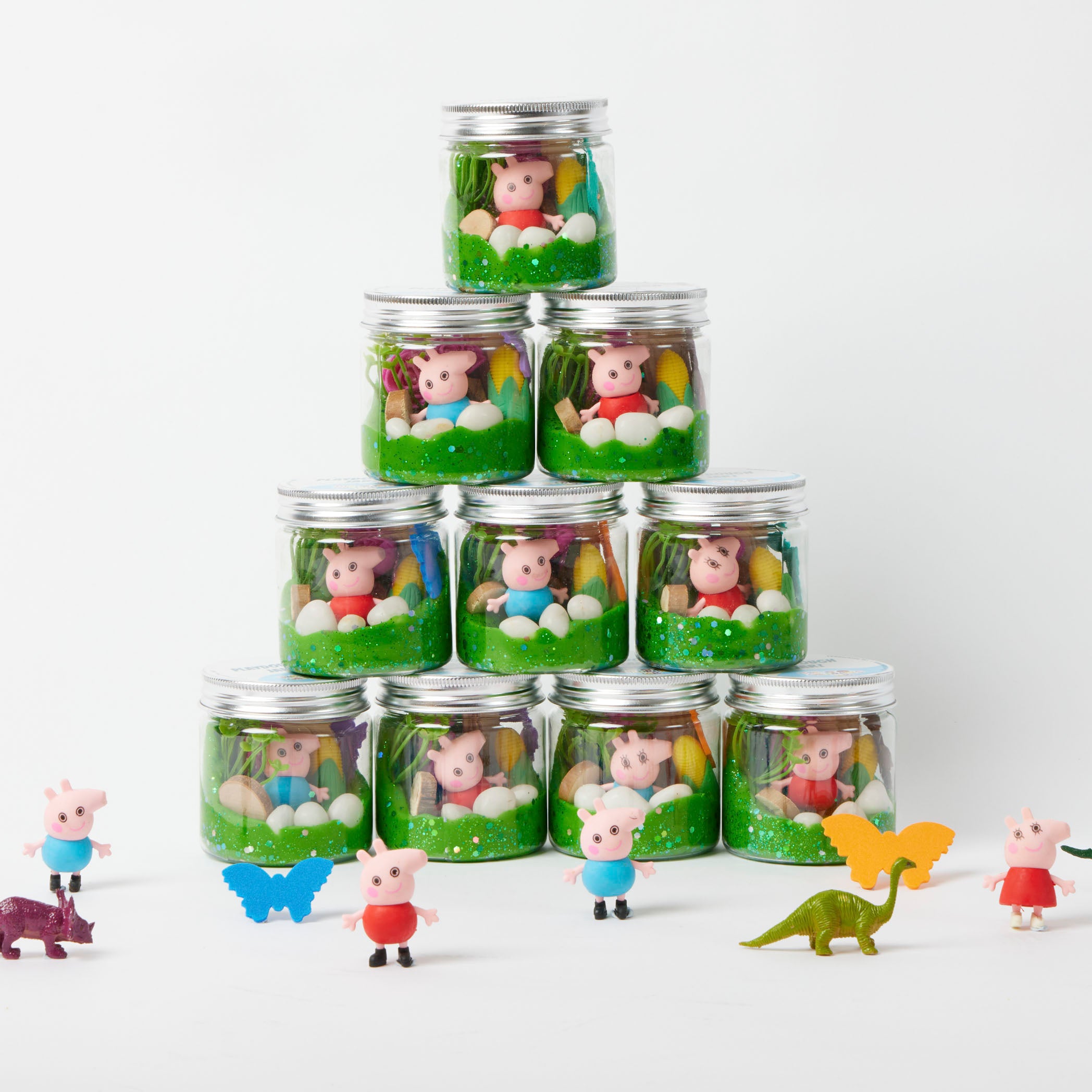 The Children’s Lab - Peppa Dough Jar fun DIY playdough jars, gift jars, playdough sets, budget gifts, play doh dough.