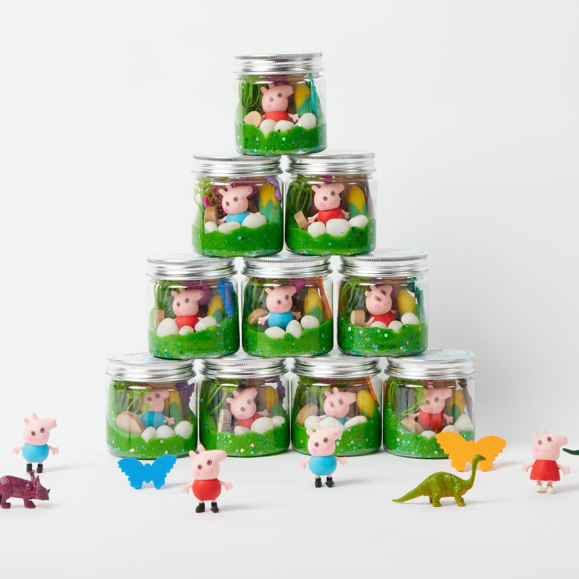 The Children’s Lab - Peppa Dough Jar fun DIY playdough jars, gift jars, playdough sets, budget gifts, play doh dough.