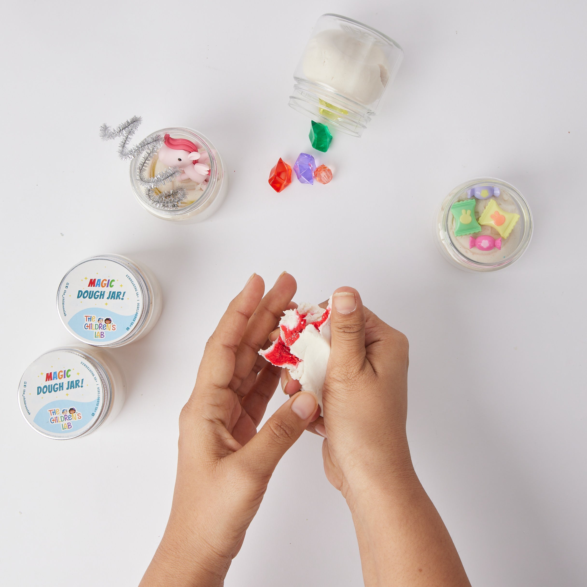 The Children’s Lab Magic Wonder Dough – colour changing, taste-safe glitter playdough for kids & clay modelling activities